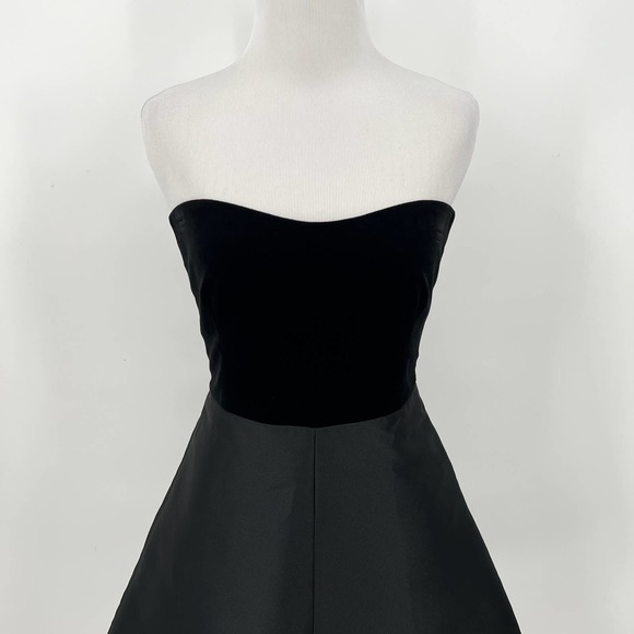 RED VALENTINO Dress Womens 0 Black Strapless Velvet Silk Twill Mini Fit Flare 38 - Picture 6 of 14
